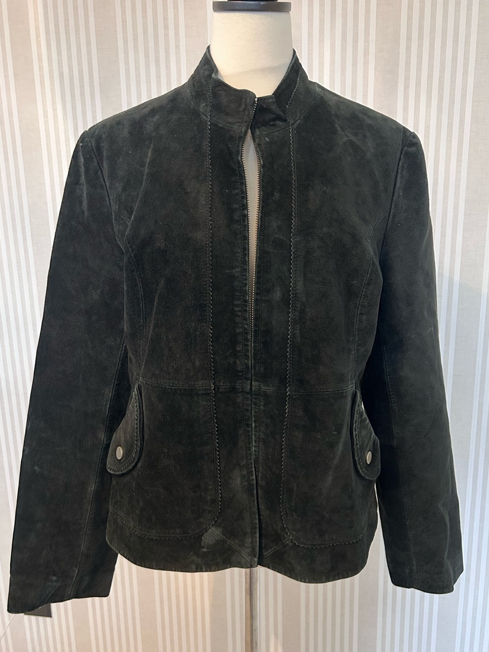 VTG Bernardo 100% Genuine Suede Black Suede Zip-Front Jacket Women’s Large